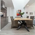 Lmt46 - Modern Style Spacious Townhouse Estepona