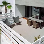 Lmt46 - Modern Style Spacious Townhouse *