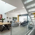 Lmt46 - Modern Style Spacious Townhouse Σπίτι διακοπών