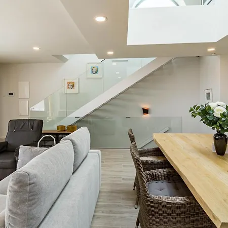 Holiday home Lmt46 - Modern Style Spacious Townhouse