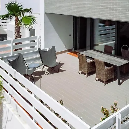 Lmt46 - Modern Style Spacious Townhouse *