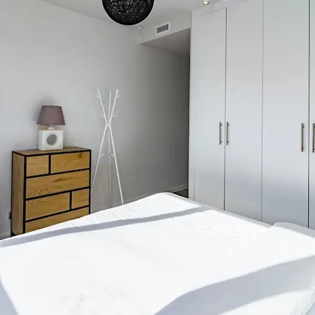 Lmt46 - Modern Style Spacious Townhouse * Estepona