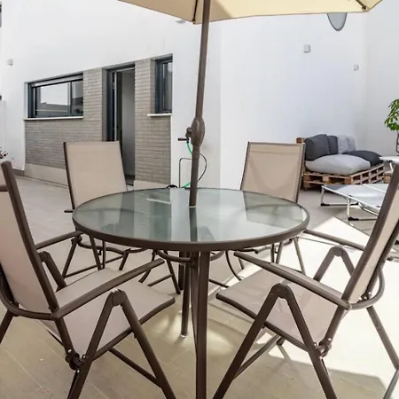 Lmt46 - Modern Style Spacious Townhouse Estepona