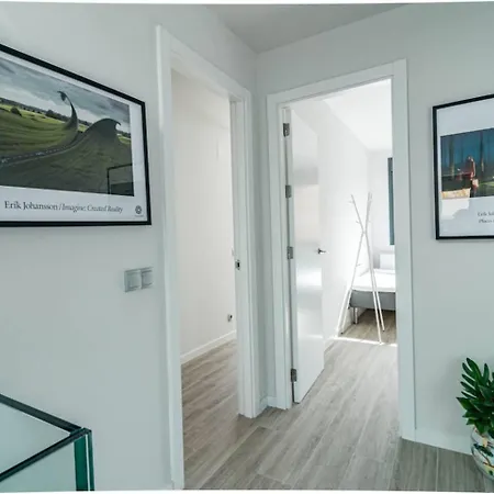 Lmt46 - Modern Style Spacious Townhouse Сasa de vacaciones *
