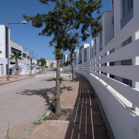 Lmt46 - Modern Style Spacious Townhouse Estepona