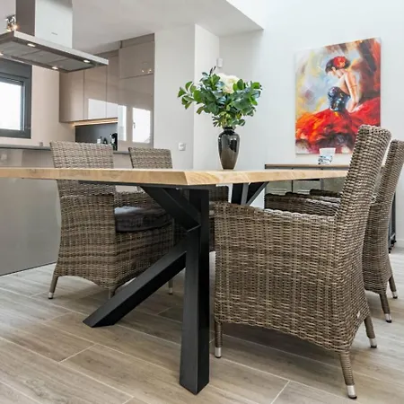 Сasa de vacaciones Lmt46 - Modern Style Spacious Townhouse Estepona