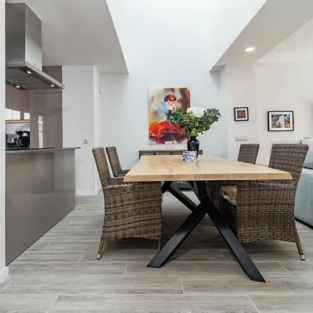 Hébergement de vacances Lmt46 - Modern Style Spacious Townhouse Estepona