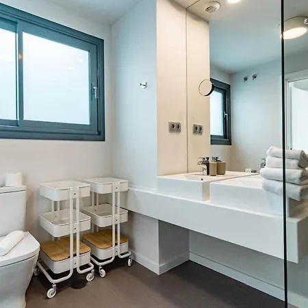 Lmt46 - Modern Style Spacious Townhouse Estepona