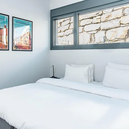 Lmt46 - Modern Style Spacious Townhouse Сasa de vacaciones