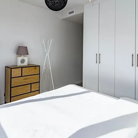 Hébergement de vacances Lmt46 - Modern Style Spacious Townhouse *