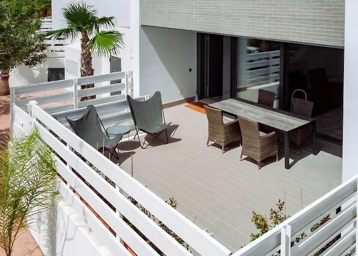 Lmt46 - Modern Style Spacious Townhouse *