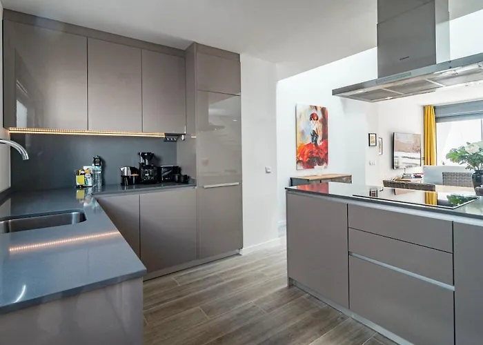 Lmt46 - Modern Style Spacious Townhouse Сasa de vacaciones *