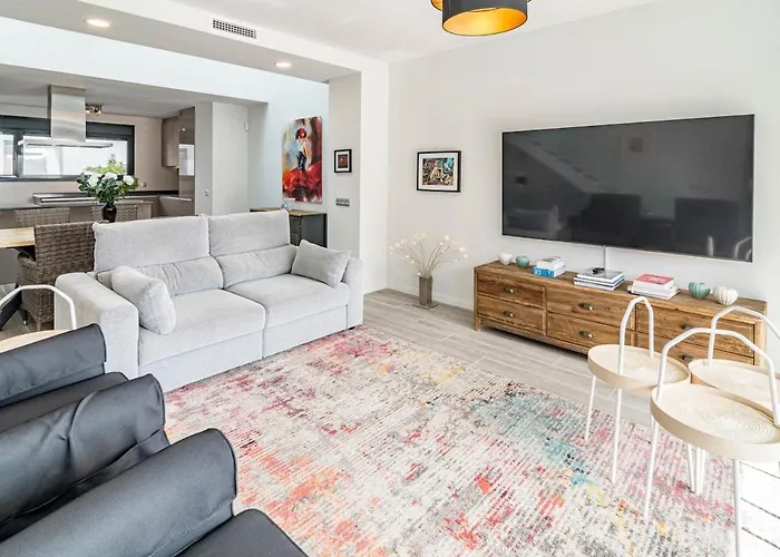 Lmt46 - Modern Style Spacious Townhouse Сasa de vacaciones Estepona