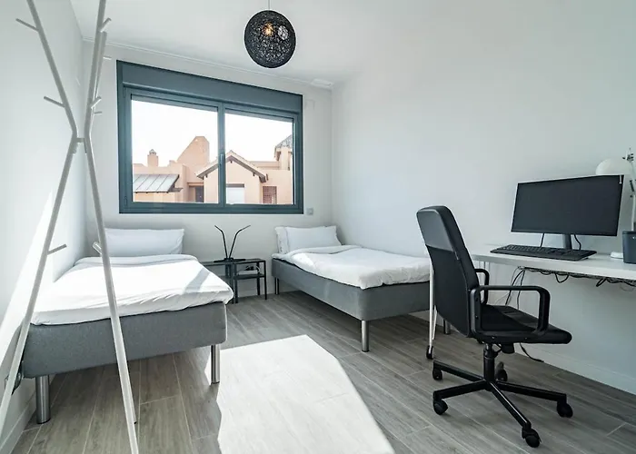 Lmt46 - Modern Style Spacious Townhouse Сasa de vacaciones *