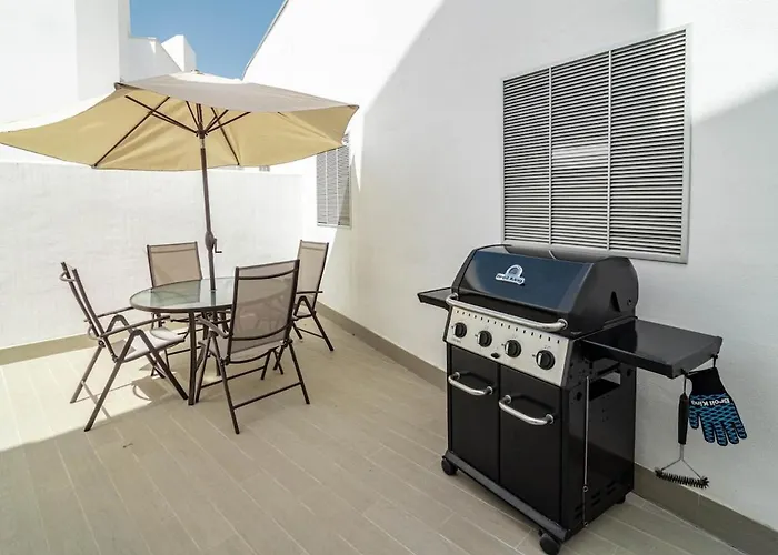 Lmt46 - Modern Style Spacious Townhouse Сasa de vacaciones Estepona