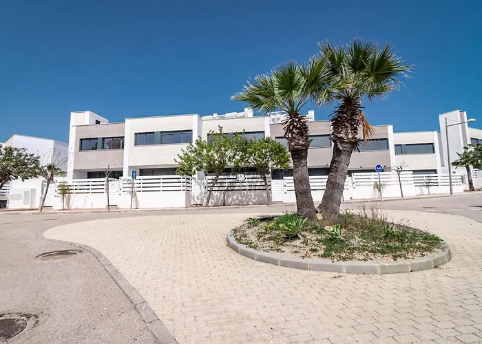 Lmt46 - Modern Style Spacious Townhouse * Estepona